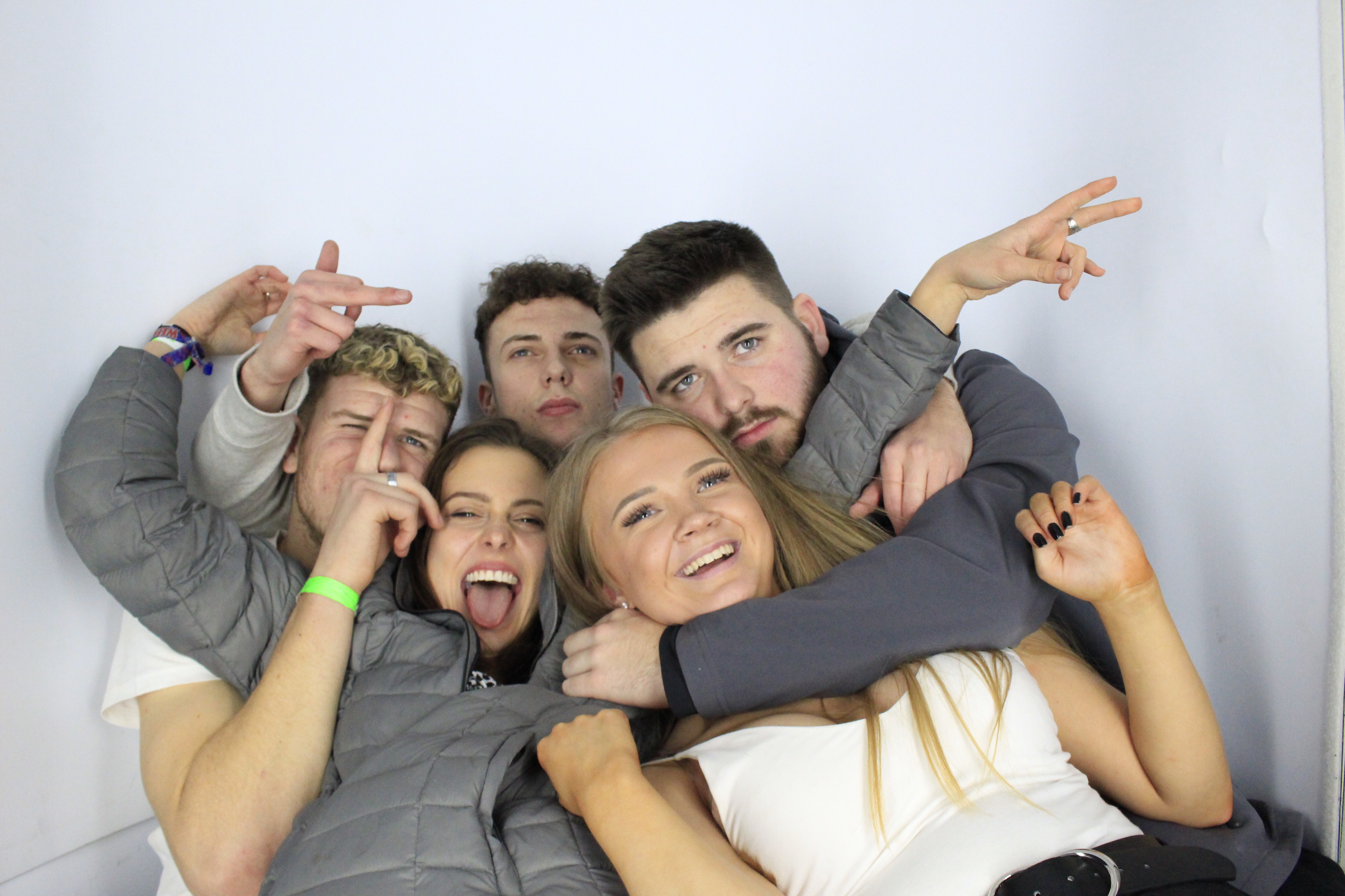 Issy & Alice's 18th Birthday Party | View more photos from the event at gallery.myphotoboothexperience.co.uk/u/MyPhotoBoothExperienceLtd/Issy-Alices-18th-Birthday-Party